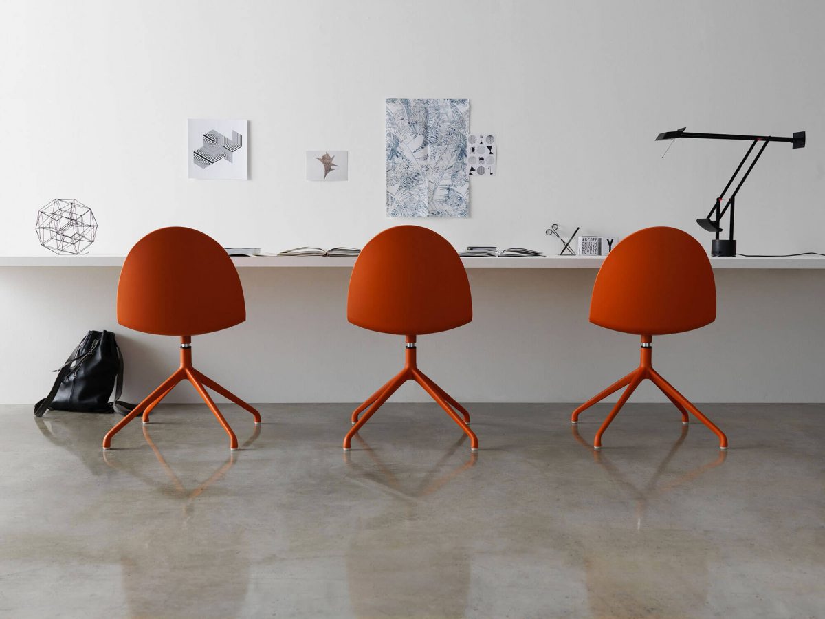 three camel seating