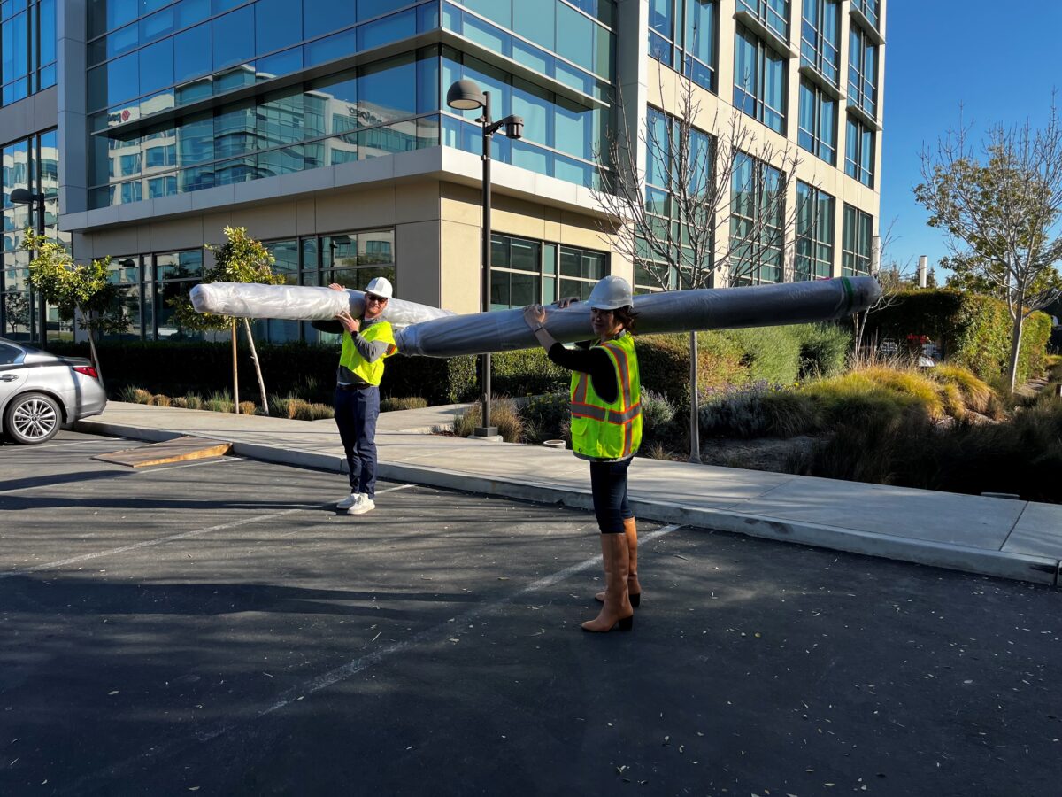 2 construction workers